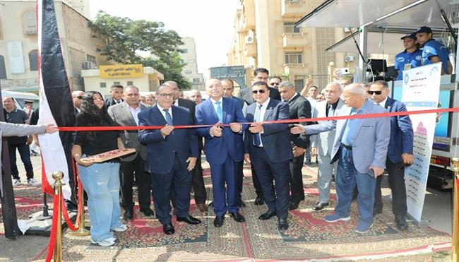 من القلم الجاف للأرز والسكر.. أسعار مخفضة في «أهلًا مدارس» وأسواق اليوم الواحد بالقاهرة