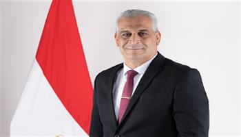 وزير الإنتاج الحربي يلتقي المتميزين تدريبياً لتحويل الأفكار البحثية إلى مشروعات تطبيقية تدعم التصنيع المحلي
