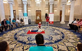 تزامنًا مع احتفالات المولد النبوي.. الهلال الأحمر يرفع جاهزية فريق تشغيل مسجد السيدة زينب بالتدريب على الإسعاف