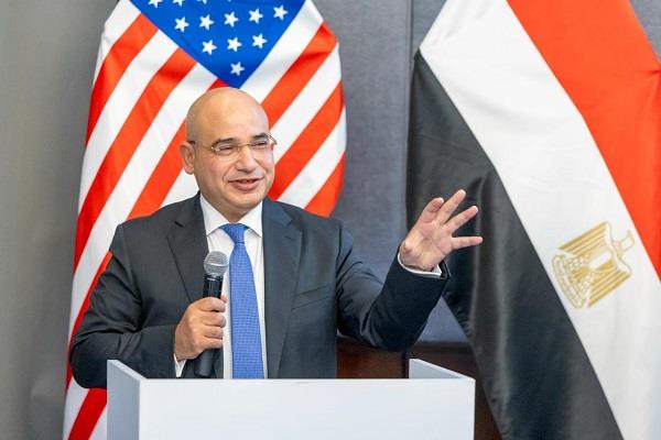 رئيس اقتصادية قناة السويس يؤكد حرص الهيئة على تعزيز أطر التعاون مع الشركات الأمريكية في قطاع البنية التحتية
