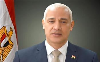 رئيس جامعة أسيوط يقرر صرف مكافأة 2000 جنيه لأعضاء هيئة التدريس ومعاونيهم تقديرًا لجهودهم