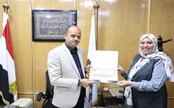 نائب محافظ الوادي الجديد يؤكد استمرار التعاون بين "التنمية المحلية" والمحافظات للنهوض بالعنصر البشري