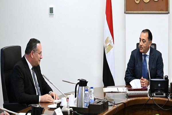 رئيس الوزراء يتابع جهود تطوير منظومة عمل الطلاب الوافدين