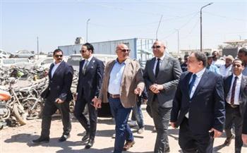 محافظ الإسكندرية يتفقد ساحة التحفظ على المركبات لمتابعة إجراءات إخلائها وتسليم الأرض للدولة