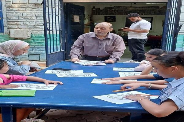 أعمال فنية بالمكتبة الثقافية العامة لحي المعادي 