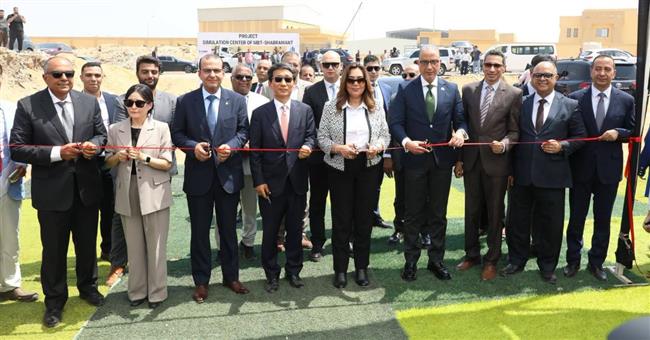 وزيرة التنمية المحلية وسفير كوريا يفتتحان نموذج محاكاة متكامل لبناء قدرات العاملين بالمخلفات الصلبة في شبرامنت