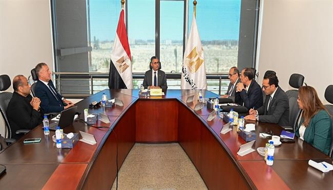 باستثمارات 278 مليون دولار.. وزير التموين يبحث مع شركتين إيطاليتين إنتاج الإيثانول الحيوي من مخلفات قصب السكر