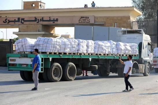  قافلة "زاد العزة" الـ264 تتجه إلى غزة محملة بالمساعدات الإنسانية والإغاثية