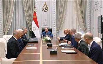 الرئيس السيسي يستقبل رئيس "إيني" لبحث زيادة الاستثمارات وتوطين دور مصر كمركز إقليمي للغاز