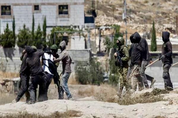 إعلام فرنسي: مستوطنون إسرائيليون يعتدون على صحفيين من وكالة فرانس برس في الضفة الغربية