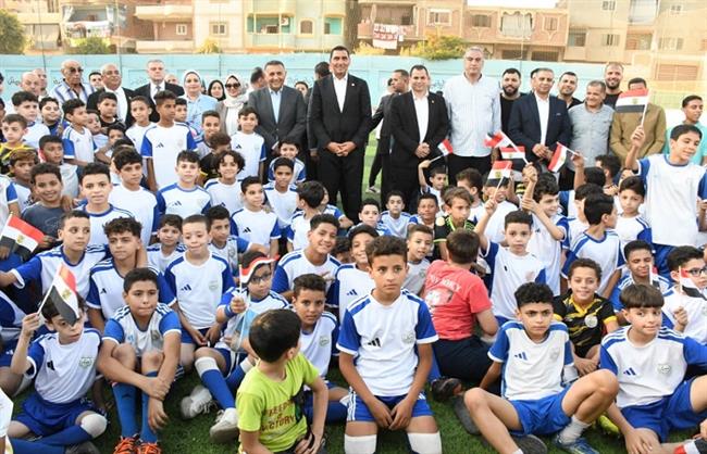 وزير الرياضة ومحافظ القليوبية يفتتحان أعمال تطوير مركز شباب مدينة أبو الغيط   