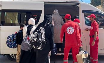 الهلال الأحمر يواصل خدماته الإنسانية على معبر رفح في استقبال وتوديع الدفعة 79 من الجرحى والمرضى الفلسطينيين