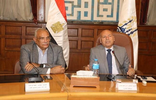 محافظ القاهرة يتابع تنفيذ مشروعات تطوير القاهرة التاريخية والخديوية للحفاظ على طابعها الحضاري