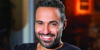 أحمد فهمي يعود من إسبانيا لاستكمال «الفيل على الدرفيل"