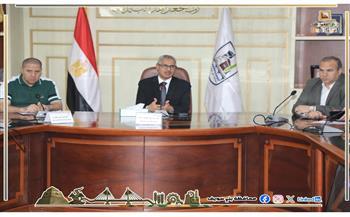 محافظ بني سويف يعقد اجتماعا موسعا ضمن الإعداد والتجهيز لانطلاق حملات الموجة 30 لإزالة التعديات
