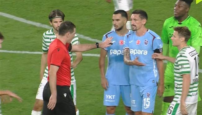 الدوري الأوروبي.. فيرينتسفاروشي يضاعف أزمات طرابزون صلاح ويسجل الهدف الثاني  