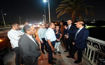 محافظ أسيوط يتفقد حالة الإنارة بكوبري الواسطى ويوجه برفع مستوى وقدرة الإضاءة لتحسين الرؤية