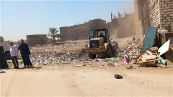 برعاية محافظ قنا.. رفع 90 طن مخلفات وتوزيع حقائب للتسوق ضمن مبادرة "النهضة بقوص خضراء نظيفة"