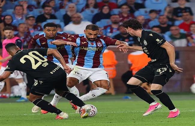 محمد صلاح يتمسك بالحلم الأوروبي مع «طرابزون» أمام فرينكفاروزي مساء اليوم