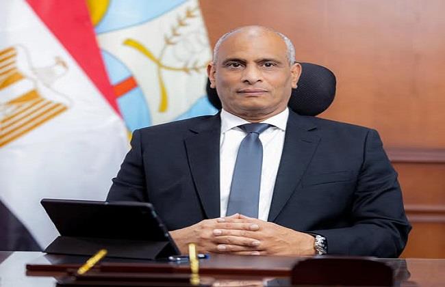 محافظ كفرالشيخ يوجه بتطوير ورفع كفاءة كابل الكهرباء بطريق العلوي بفوه