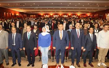 محافظ القليوبية يكرم 76 من أوائل الشهادات العامة والدبلومات الفنية بشبرا الخيمة