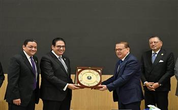   رئيس جامعة القاهرة:  ربط البحث العلمى بالصناعة ضرورة قومية