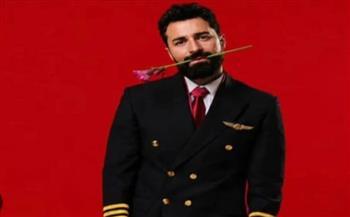 أحمد حاتم يدخل عالم الطيران في «ريد فلاج» وزواج ل 4 مرات