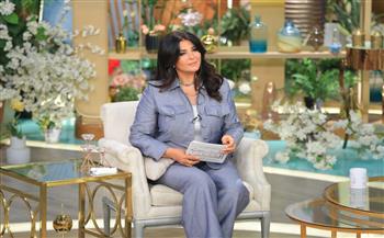 منى الشاذلي تستضيف طالبًا كفيفًا طور برنامجًا يساعد المكفوفين في 153 دولة