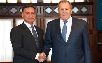 سفير مصر بموسكو يبحث مع وزير الخارجية الروسي العلاقات الاستراتيجية بين البلدين والقضايا الإقليمية والدولية