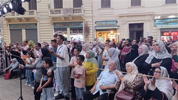فنون وإنشاد واكتشاف مواهب.. "شارع الفن" يحتفي بالمولد النبوي في الإسكندرية