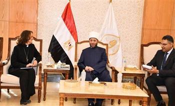 وزير الأوقاف يستقبل وفد منظمة كنائس من أجل السلام في الشرق الأوسط 