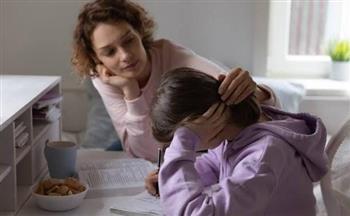 لتهدئة انفعالات طفلك ... اتبعي تلك الطرق