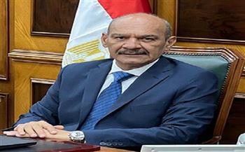 محافظ السويس يوجه بتكثيف حملات النظافة بمختلف قطاعات حي الجناين