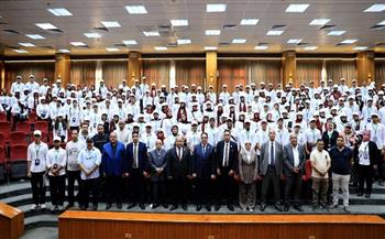 رئيس جامعة القاهرة يفتتح انطلاق فعاليات معسكر إعداد قادة المستقبل بالجامعة