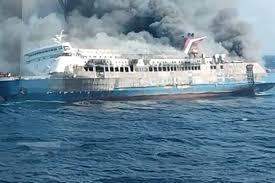 إندونيسيا تنشر سفنا دورية عقب حادث حريق عبّارة في بحر جاوة