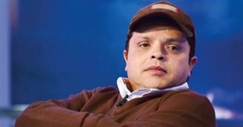 وفاة شقيق محمد هنيدي تزامنًا مع العرض الخاص لفيلم «الجواهرجي»