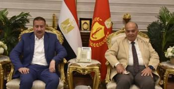 محافظ بورسعيد يشدد على تكثيف أعمال النظافة والحفاظ على المظهر الحضاري بالشوارع الرئيسية والجانبية والفرعية