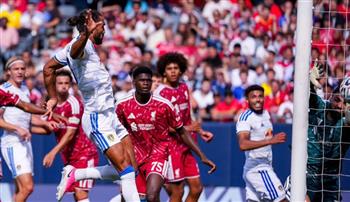 ليفربول يخسر أمام ليدز يونايتد برباعية استعدادًا للموسم الجديد 