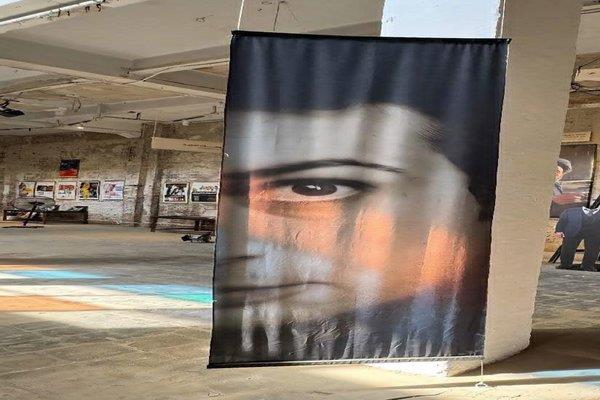 «حضرة المحترم.. نور الشريف».. معرض يستعيد إرث الفنان الراحل بمشاركة ابنته سارة  
