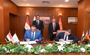 وزير الرياضة ومحافظ بورسعيد يشهدان بروتوكول للاستفادة من الأراضي غير المستغلة