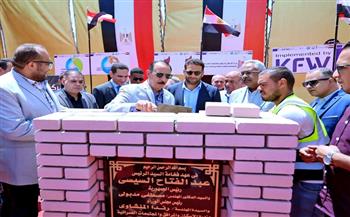بتكلفة 921 مليون جنيه.. محافظ سوهاج يضع حجر أساس توسعات محطة الصرف الصحي رقم 4