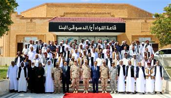 القوات المسلحة تنظم عدداً من اللقاءات مع شيوخ وعواقل سيناء ومطروح