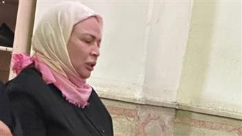 إلهام شاهين وبسمة وفيدرا يساندن نجلاء فتحي في جنازة ابنتها ياسمين أبو النجا
