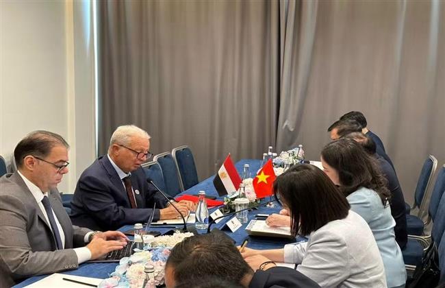 نائب رئيس الوزراء للشؤون الاقتصادية يلتقي نائبة رئيس جمهورية فيتنام الاشتراكية لبحث تعزيز التعاون المشترك