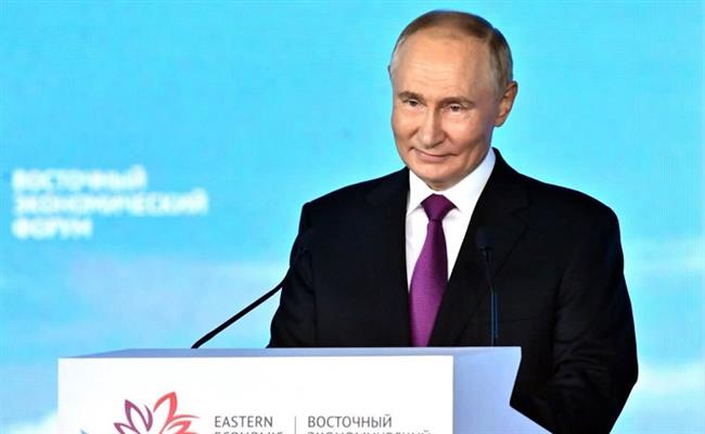 بوتين: منتدى الشرق الاقتصادي الـ11 منصة للحوار المفتوح بين مجتمع الأعمال والهيئات الحكومية