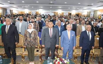 محافظ القليوبية يشهد احتفالية حزب الجبهة الوطنية ويكرم 66 طالبًا وطالبة من أوائل الثانوية العامة والأزهرية