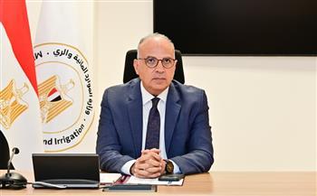 وزير الري يبحث مع قيادات الوزارة جهود دعم التحول الرقمي