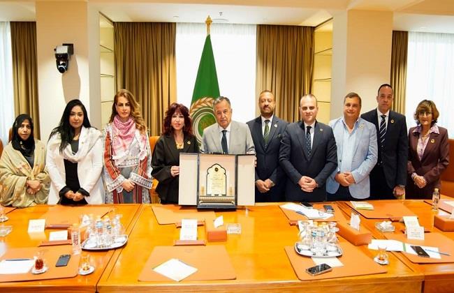 رئيسة اتحاد المستثمرات العرب" تعرض على نبيل فهمي ترتيبات تنظيم الدورة الـ29 لـ «قمة الاستثمار العربي الإفريقي"