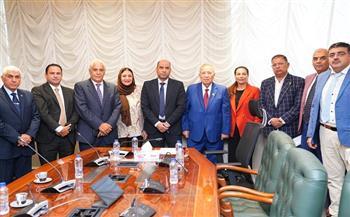 وزير العمل يبحث مع اتحاد المستثمرين تعزيز التعاون في التدريب المهني وتوفير العمالة الماهرة للمناطق الصناعية