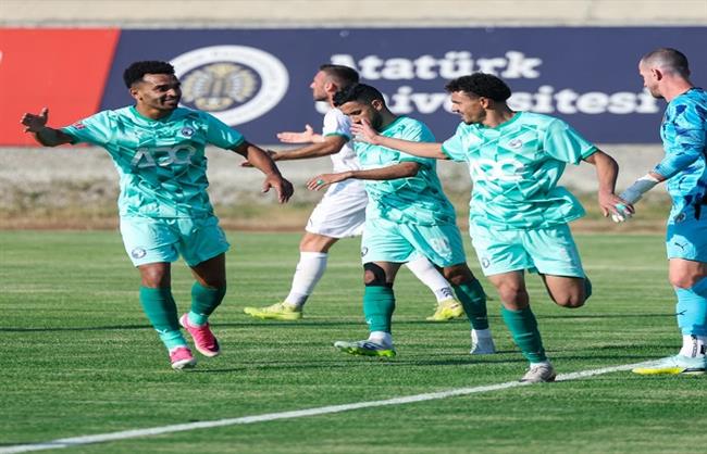 يوسف أوباما يقود تشكيل بيراميدز في مواجهة العربي الكويتي  